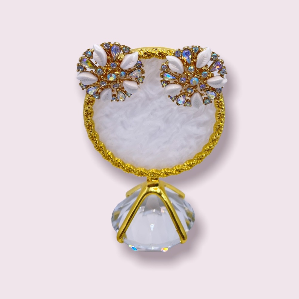 SOLD:Vintage 1960 Signed Trifari Crown Earrings Clip On - Picture 6 of 6